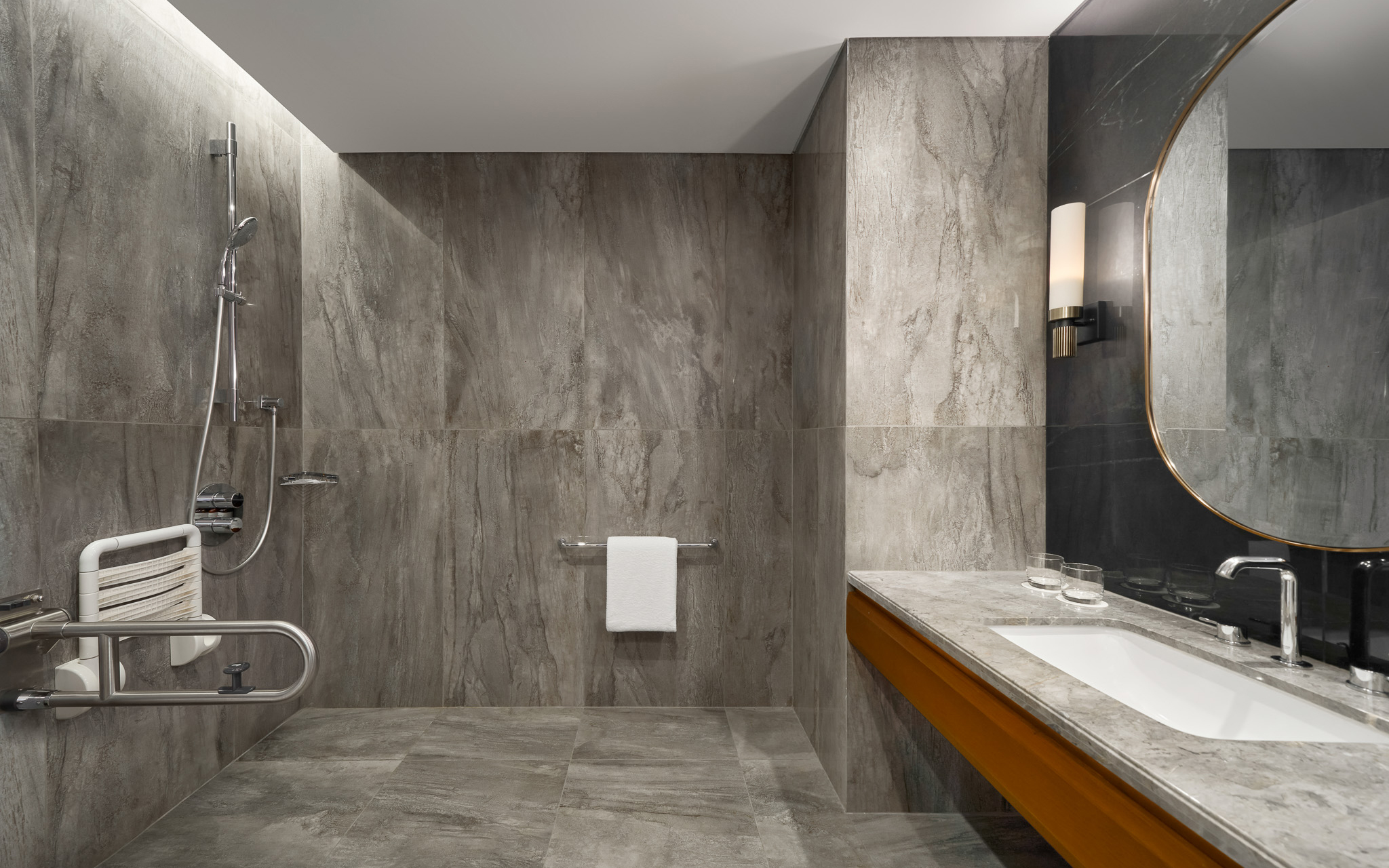 Vinpearl Landmark 81, Autograph Collection天空景尊贵特大床房