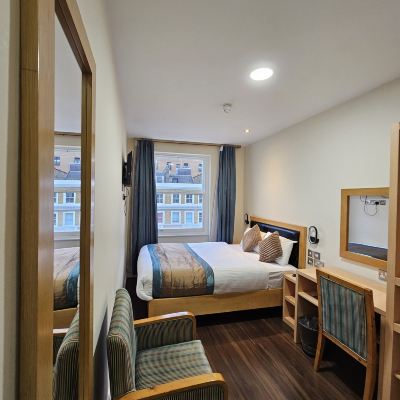Double Queen Superior Cromwell International Hotel Promo Code