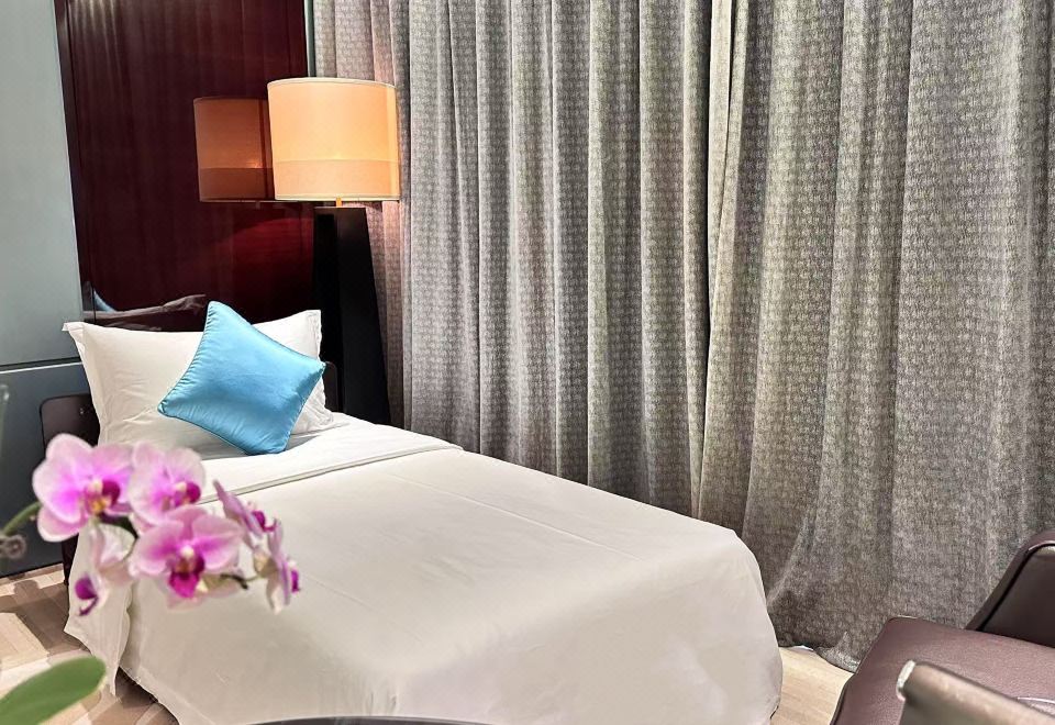 Tylfull Hotel BeijingDeluxe Standard Room（3beds）