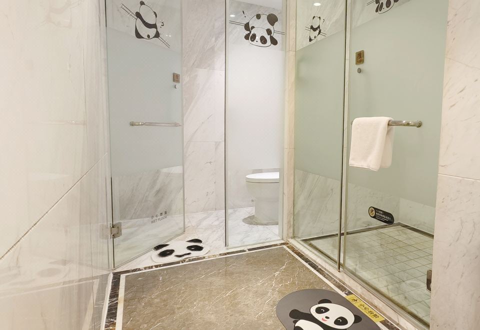 Lia! Beijing HotelPanda Family Friendly Themed Room