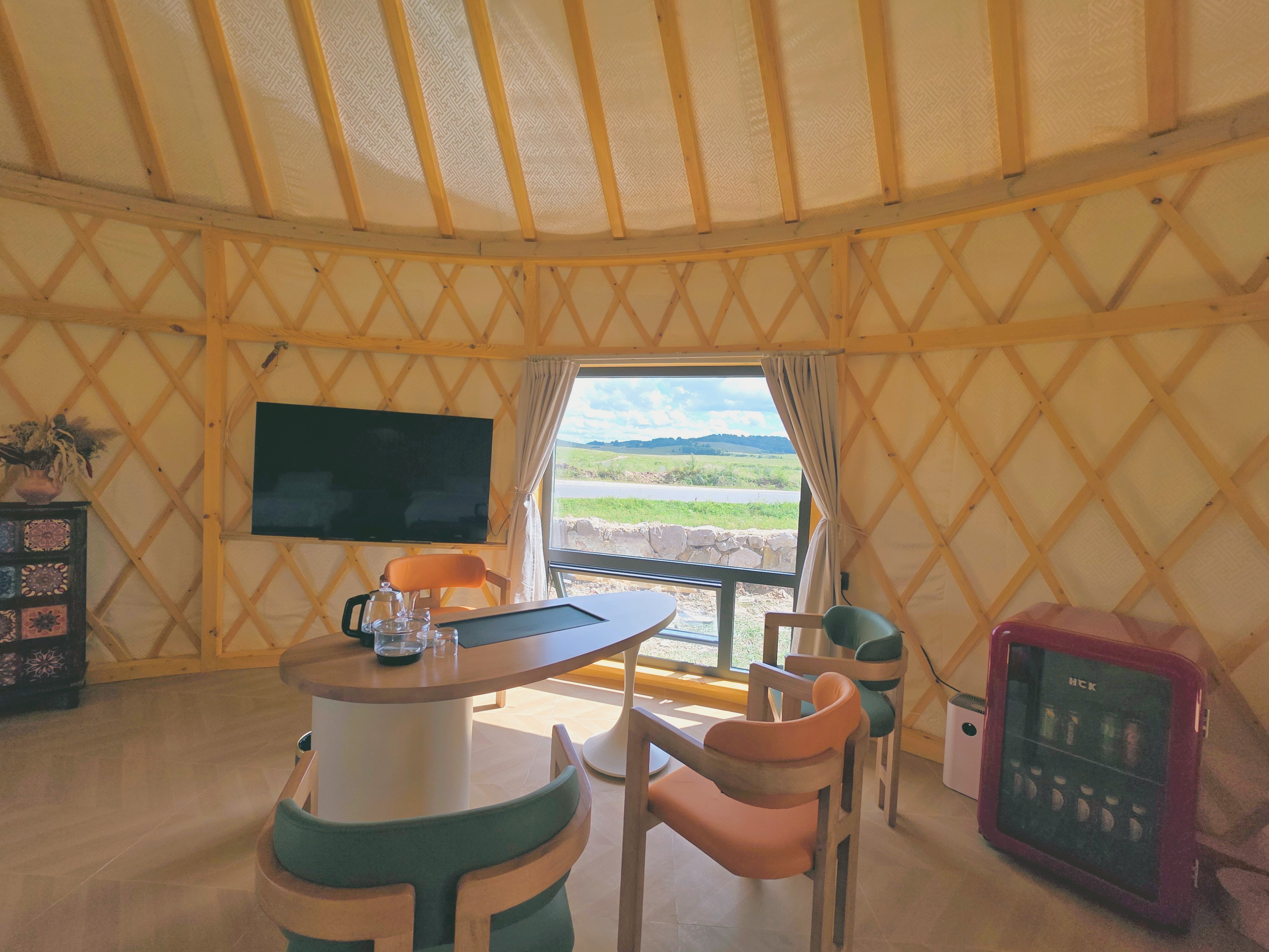 无敌景观丨野奢蒙古包·家庭房