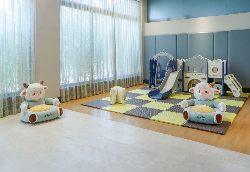 豪友团亲子主题房-小羊米娅