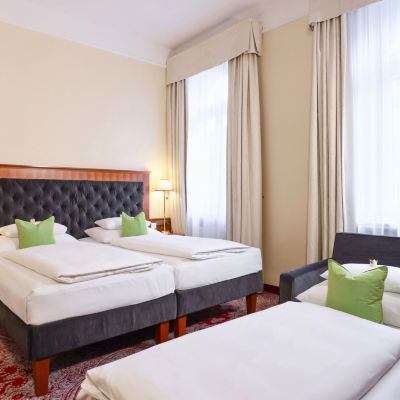 Kaiserhof Classic Room with Extra Bed