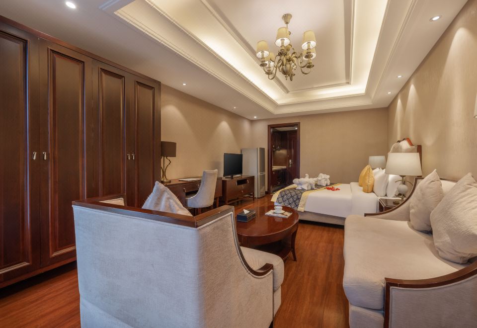 Holiday Double Bed Room With Cinema Theme