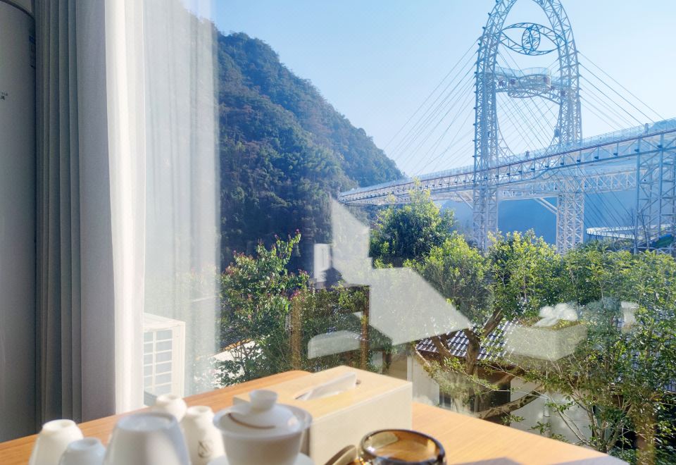 青云阁-山居（大床+室内温泉泡池）