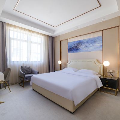 豪華親子雙床套房（超大空間+帶浴缸+陽光滿屋） 布書.金皇飯店（廈門機場店）優惠