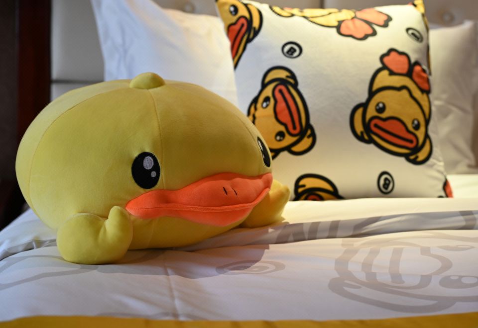 White Horse Lake Jianguo HotelB.duck Star Quality Family Room