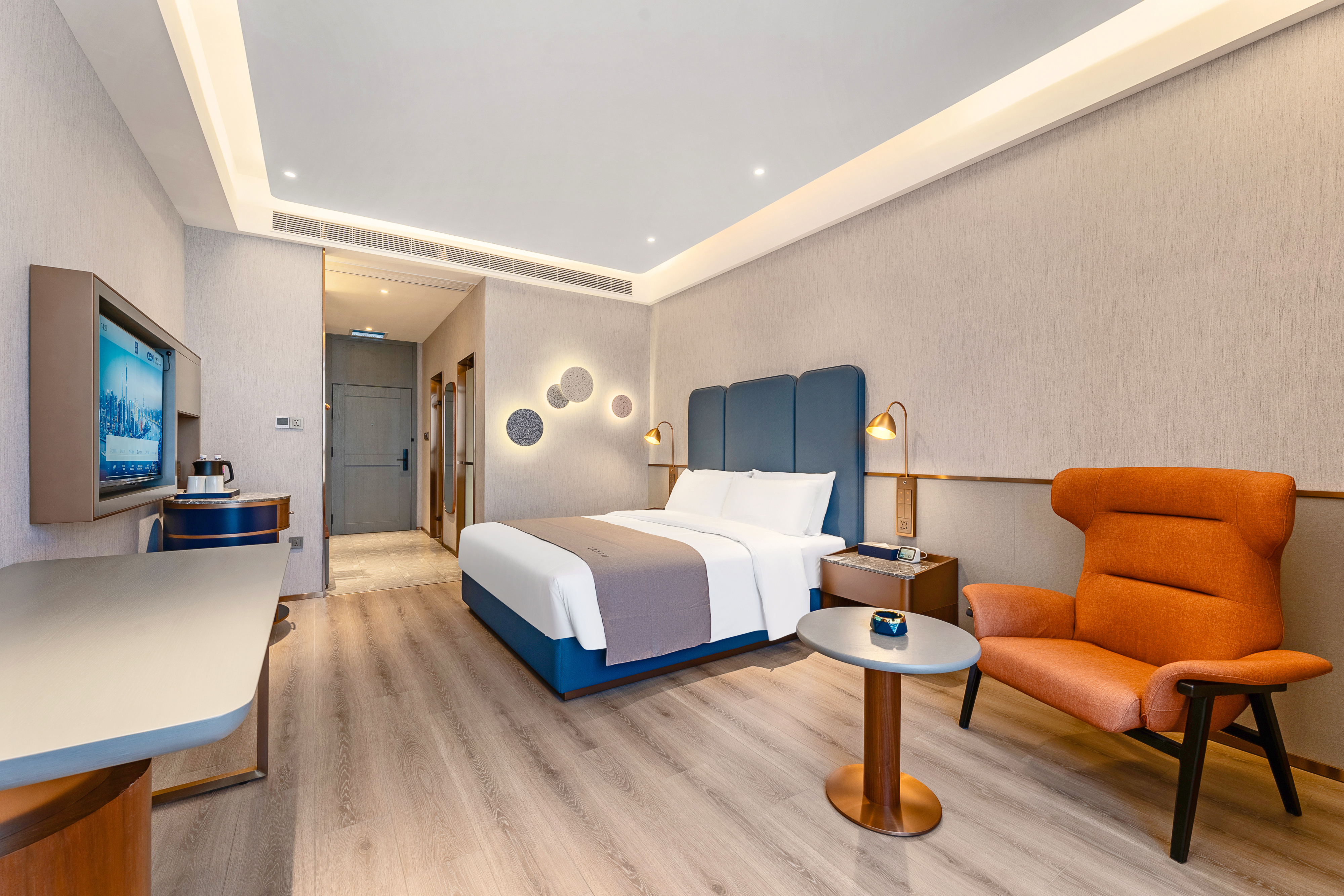 兰逸豪华大床房（智能客控+金可儿床垫+舒适办公桌）