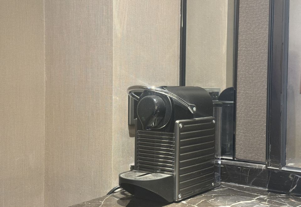 行政套房（双衞+浴缸+独立客厅）