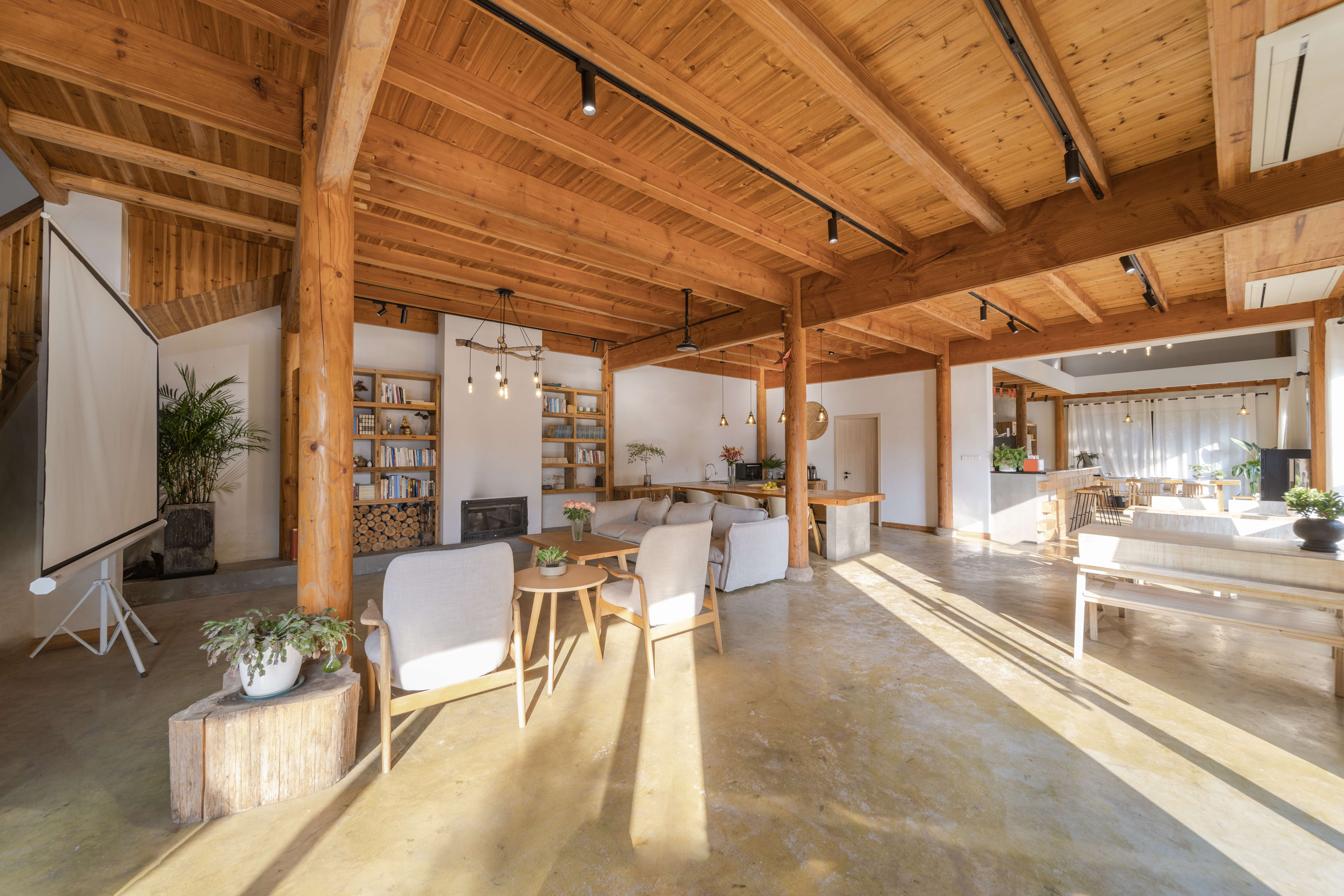 溪云里11房包栋|无边泳池|特色行廊|日光躺椅|休闲酒吧|阳光花园