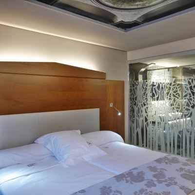 Triple Room Hotel Sancho Abarca Promo Code