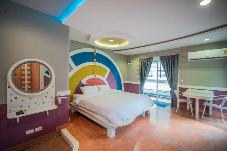 Deluxe King Bed, Non Smoking, Garden View
