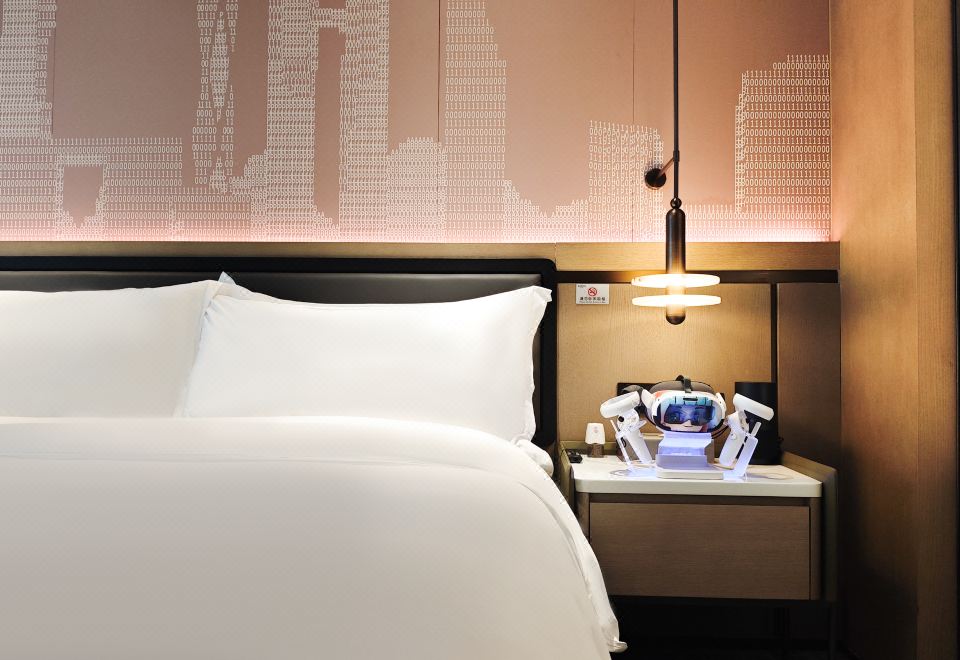 享享VR高級園景大床房（VR6D影音+游戲）