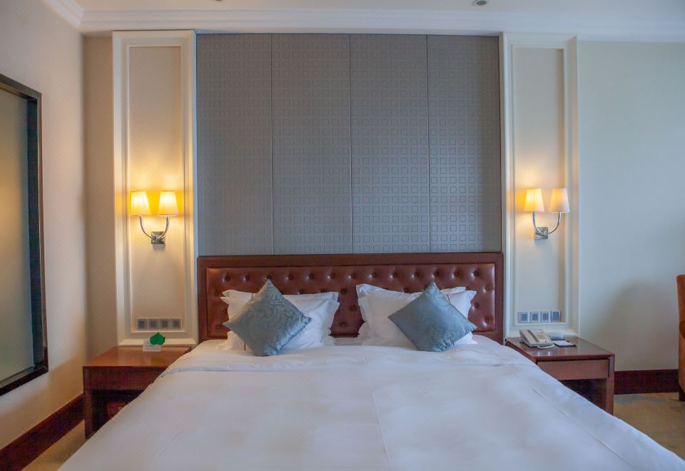 豪华城景大床房