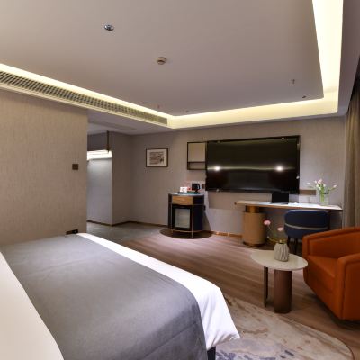 湖景大床房「直觀西湖美景.智能客控.深睡床墊.乳膠枕」 杭州西湖武林廣場蘭歐國際飯店優惠