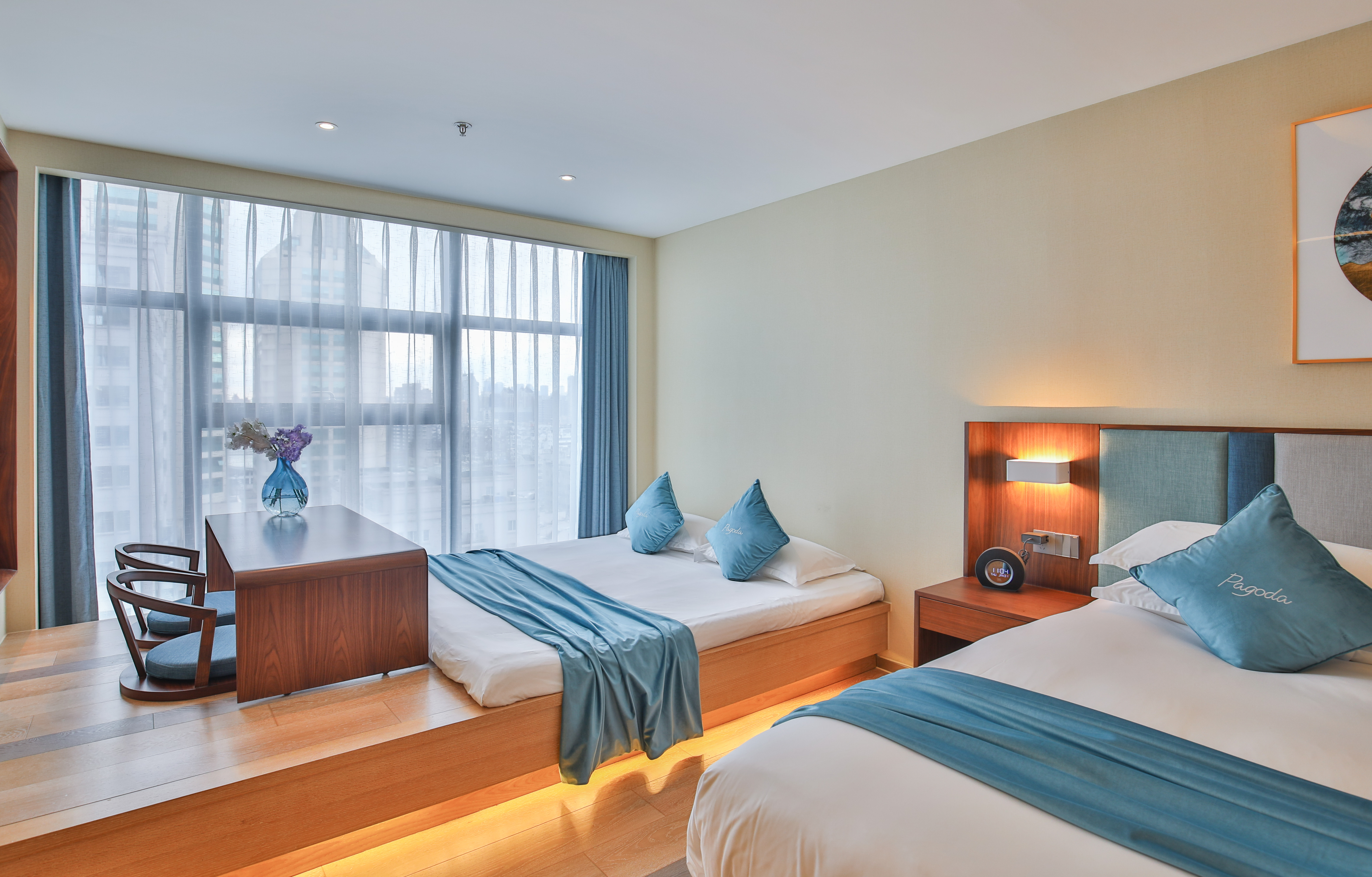 Pagoda Hotel Hangzhou West Lake WulinPagoda主题家庭四人房+全景玻璃视野