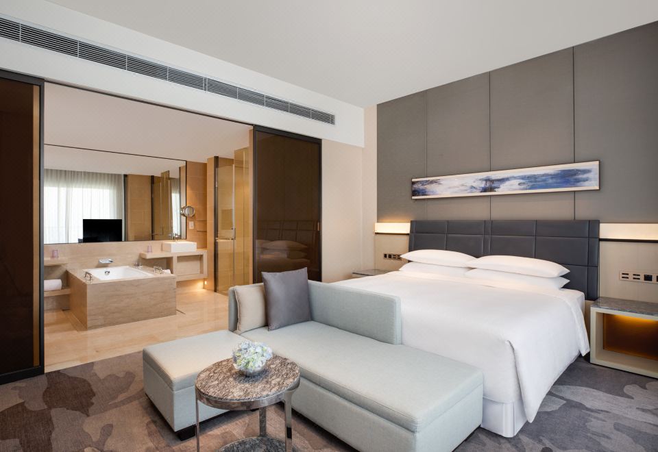 Four Points By Sheraton Guangdong Heshan FangyuanTwo-bedroom Suite