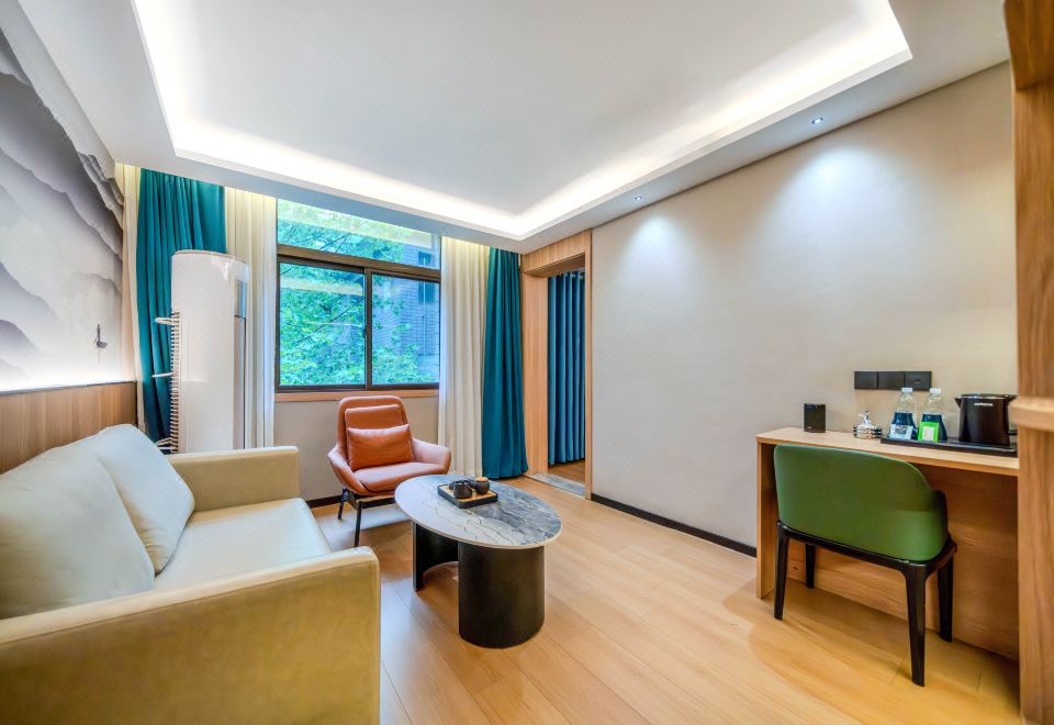 Qinguan Selected Smart Hotel (Xi'an Xiaozhai Jixiang Village Subway Station Branch)Smart Suite (Double Bed)