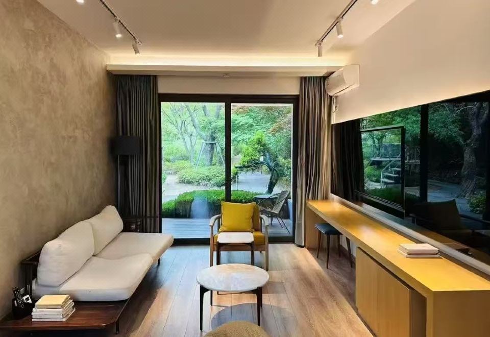 湖區獨棟1房別墅