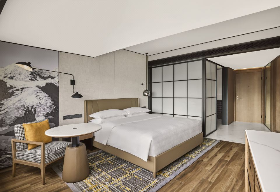 Sheraton Chengdu Lido HotelStandard Queen Room