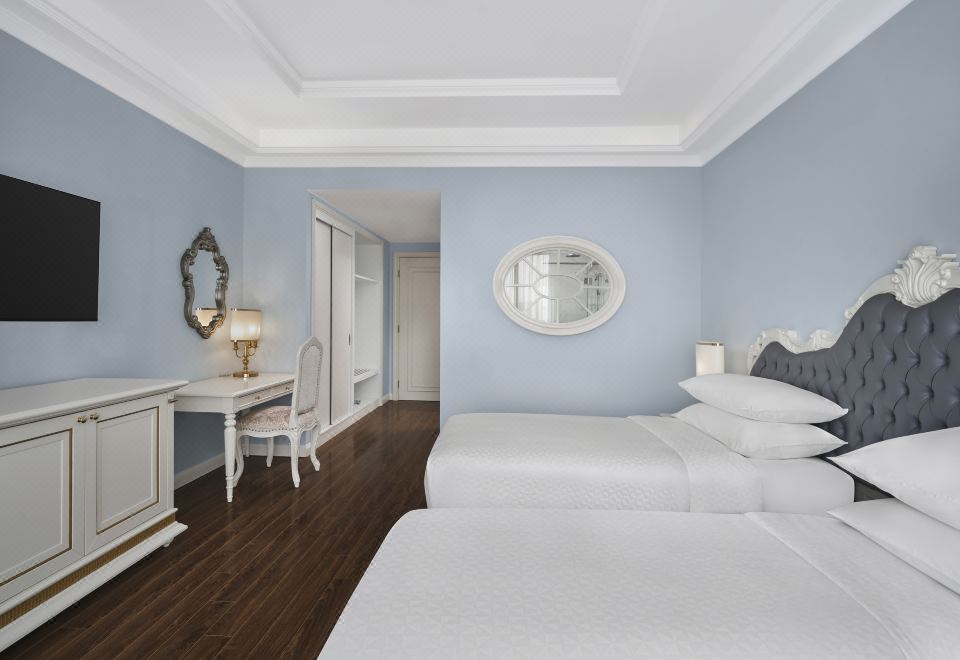 天际线景豪华双床房