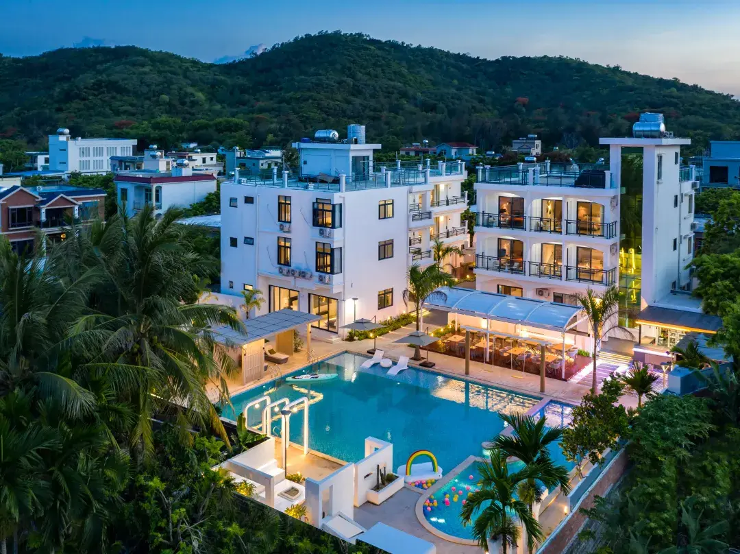 Sanya Haishi Pool Design Homestay - Sanya