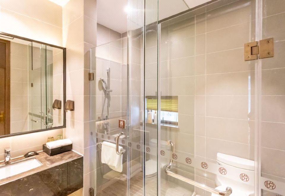 Yuetianxia Hot Spring HotelVilla - 6-Room, Near Water (Area B)