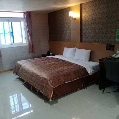 商務大床房 花鄉旅館連鎖-巨蛋店優惠