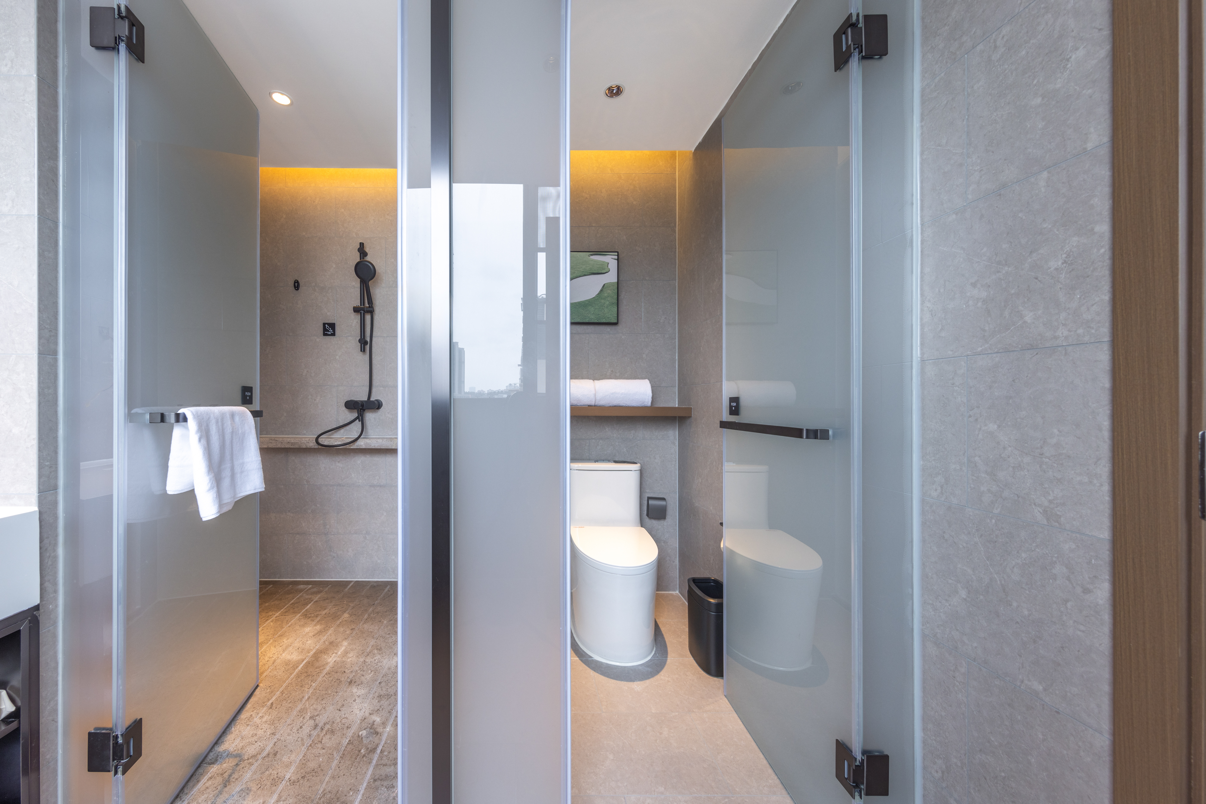 几木套房（投屏电视+小冰箱）