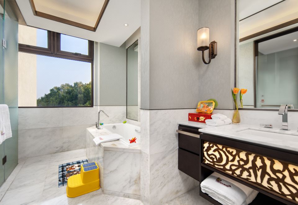 WUXI TAIHU HOTELPanku Family Theme Room