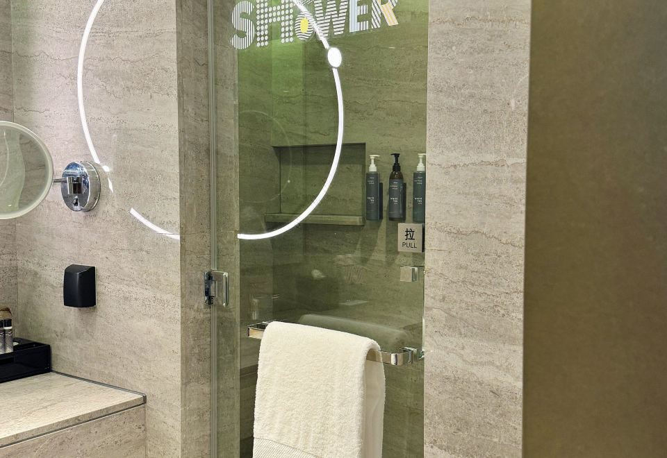 草莓音乐大床房