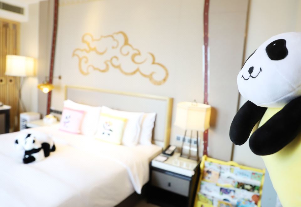 高原熊貓主題親子房