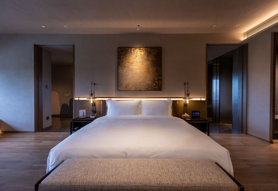 Selected Queen Room