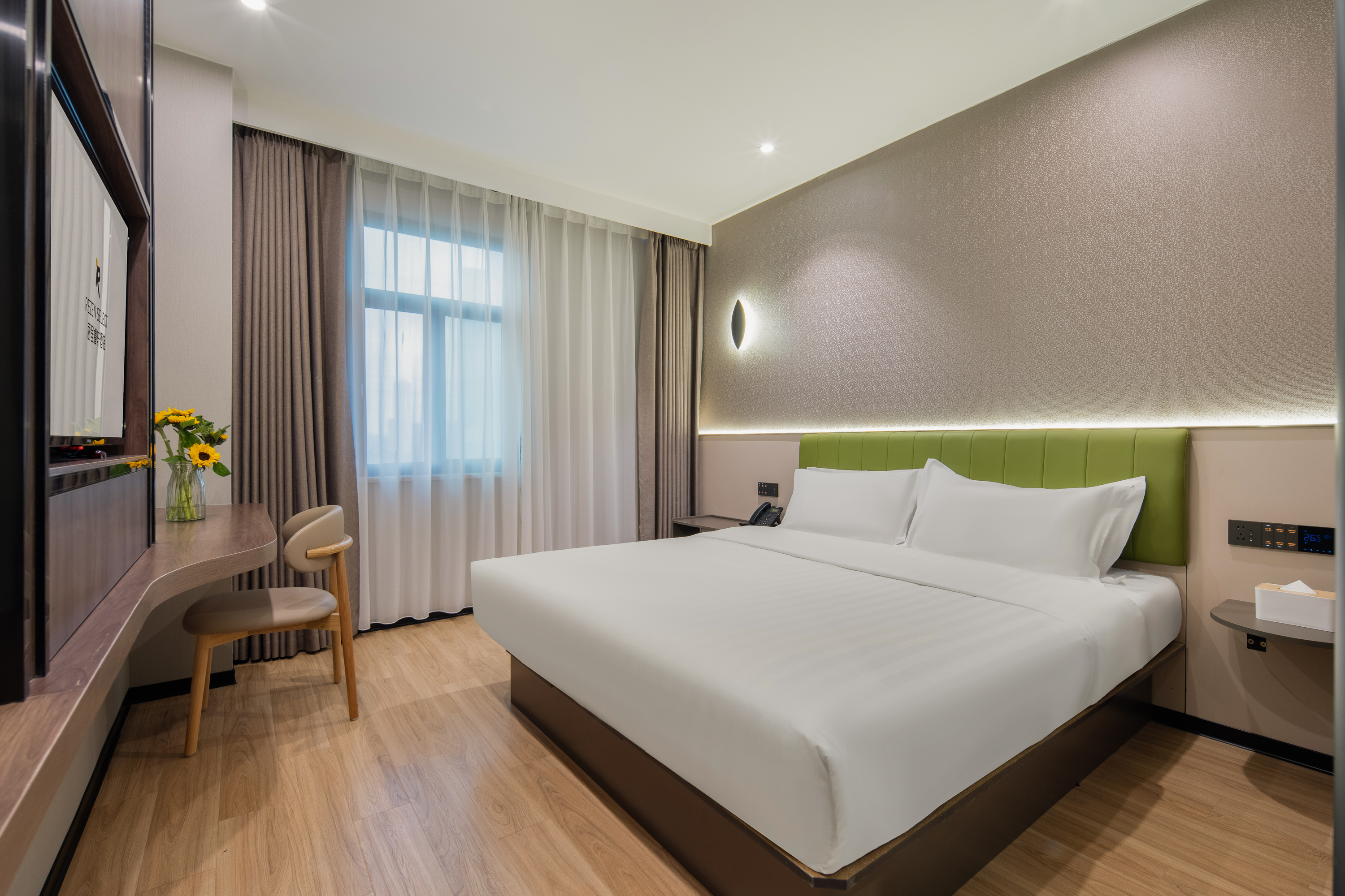 Lichengruixuan Hotel (Guangzhou Pazhou Convention and Exhibition Center Financial City) Deluxe Queen Room