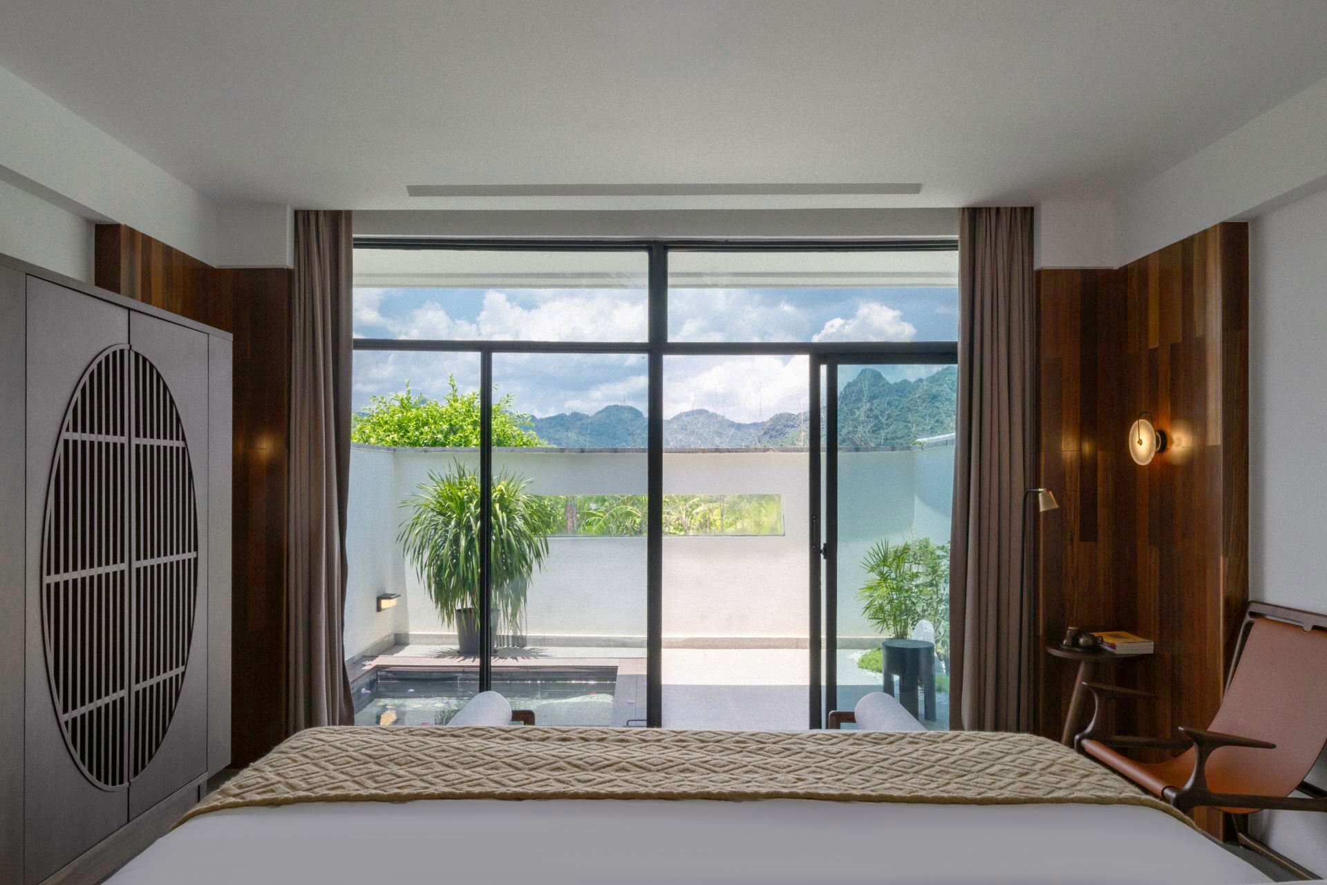 Guestroom - Garden-View