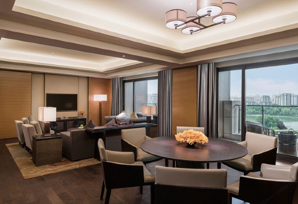 Hyatt Regency Xi'anFamily Premium Connecting Suite