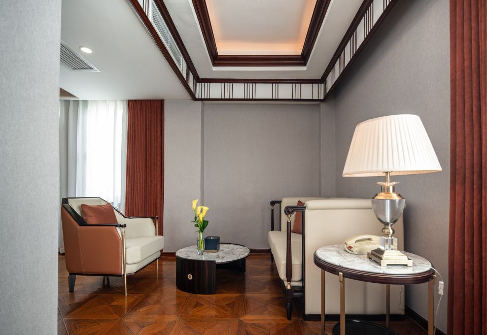 Jin Jiang Park Hotel ShanghaiSpecialty Suite