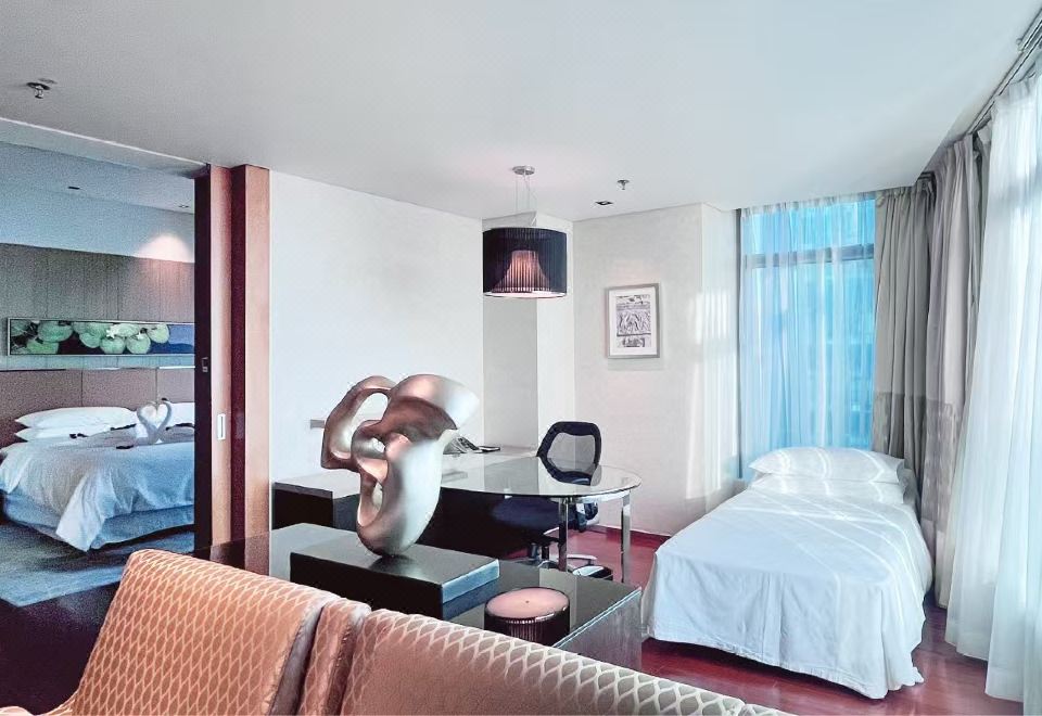 高級家庭套房（智能投屏）