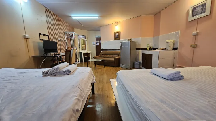 ห้องมุม 2 เตียงใหญ่ 4 ท่าน