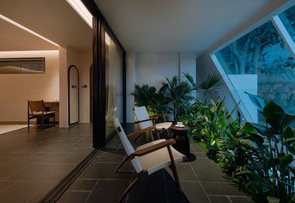 園景高級特大床房「戴森吹風機+全屋智能」