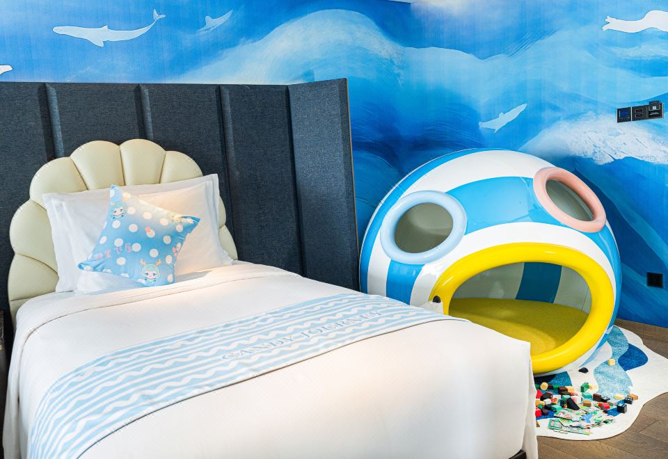 海洋遨游主題海景家庭房（俏皮魚嘴 |港珠澳大橋景觀）