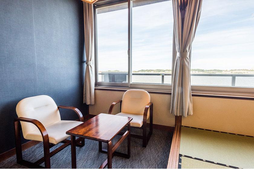 标准日式房，共用浴室，15榻榻米、禁烟