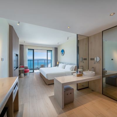 至尊海景大床房（180°海景） 惠東雙月灣華美達酒店優惠