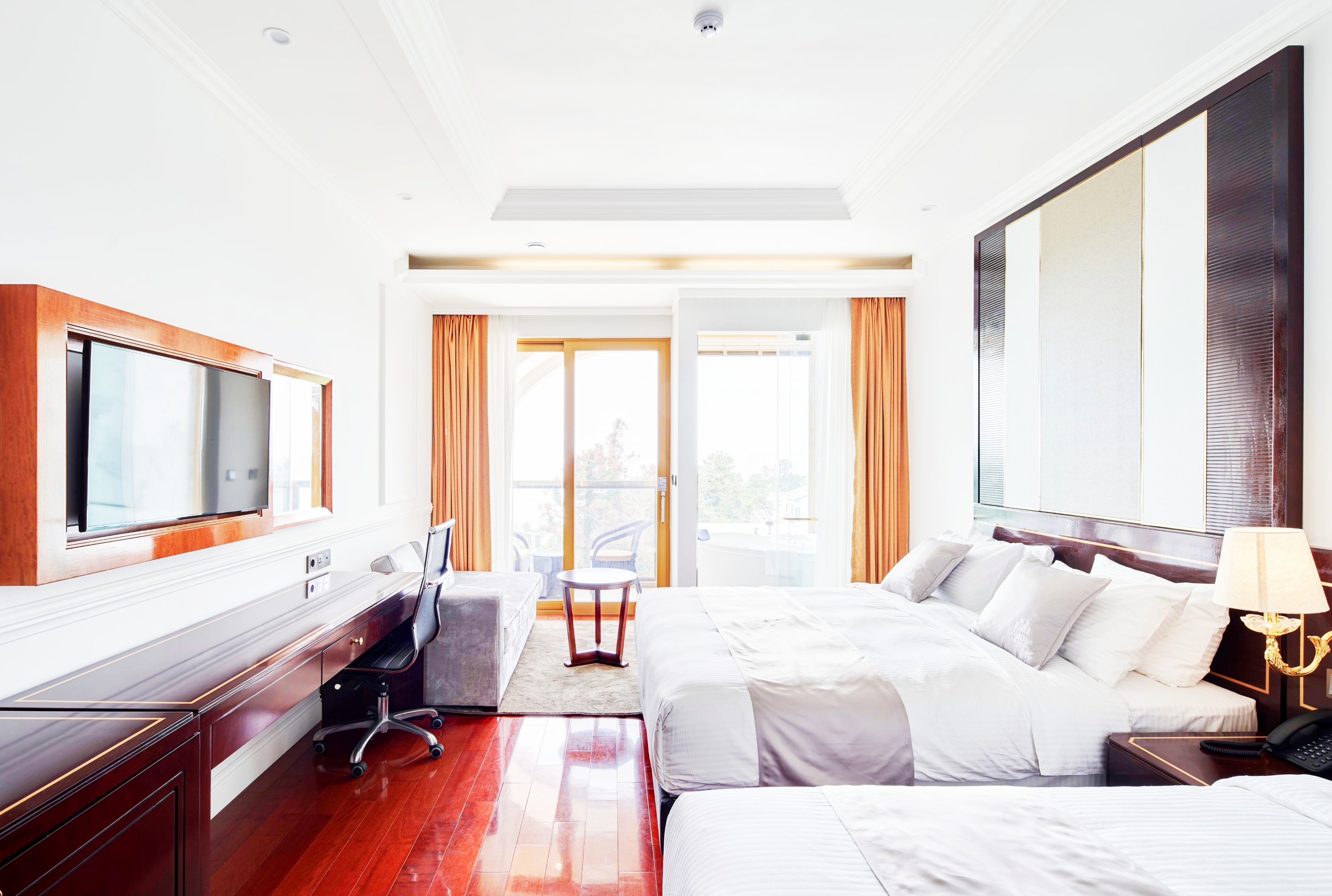 海景家庭双床按摩浴缸房