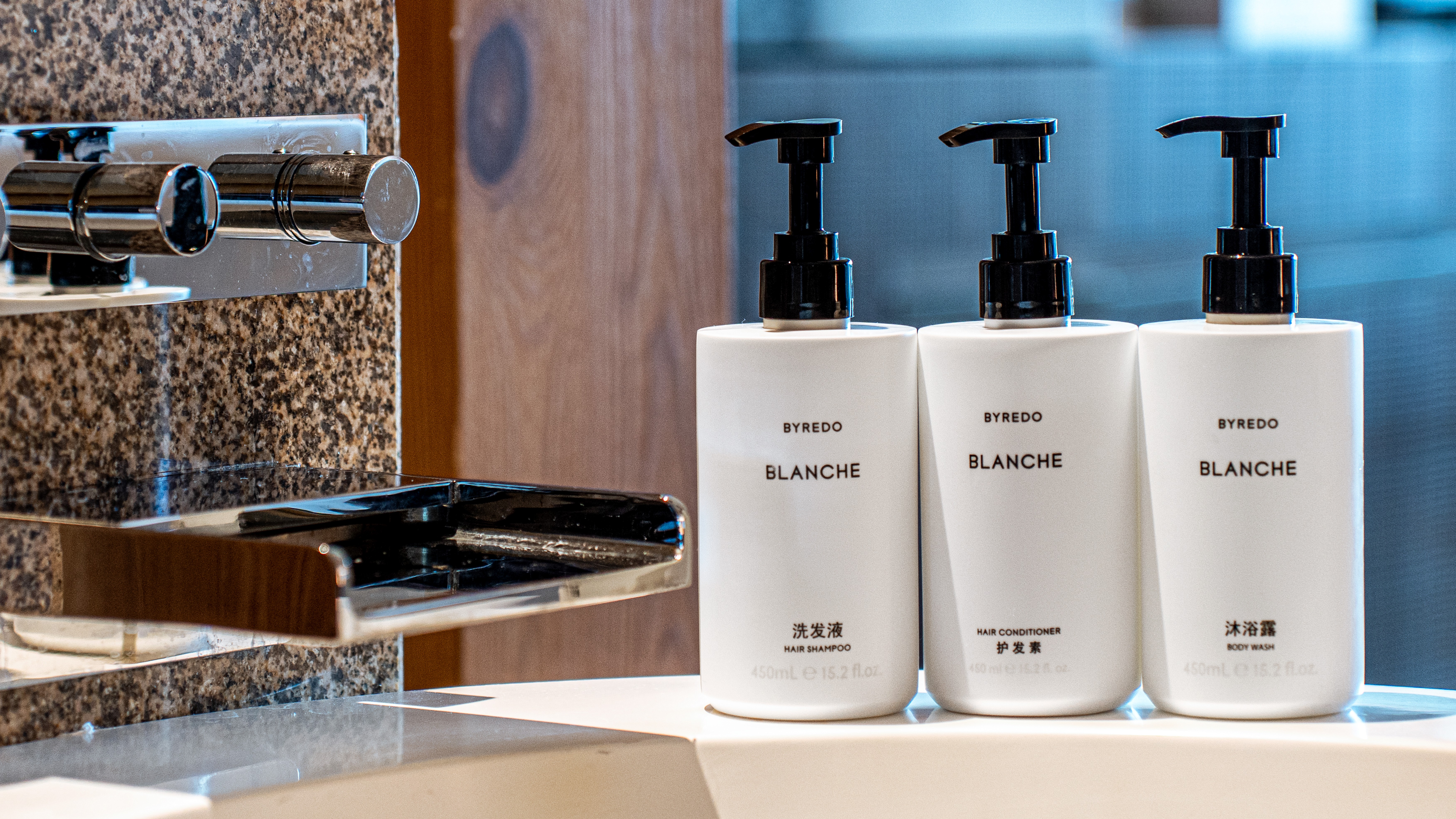 Intercontinental One Thousand Island Lake Resort尊享灯塔湖景双床房