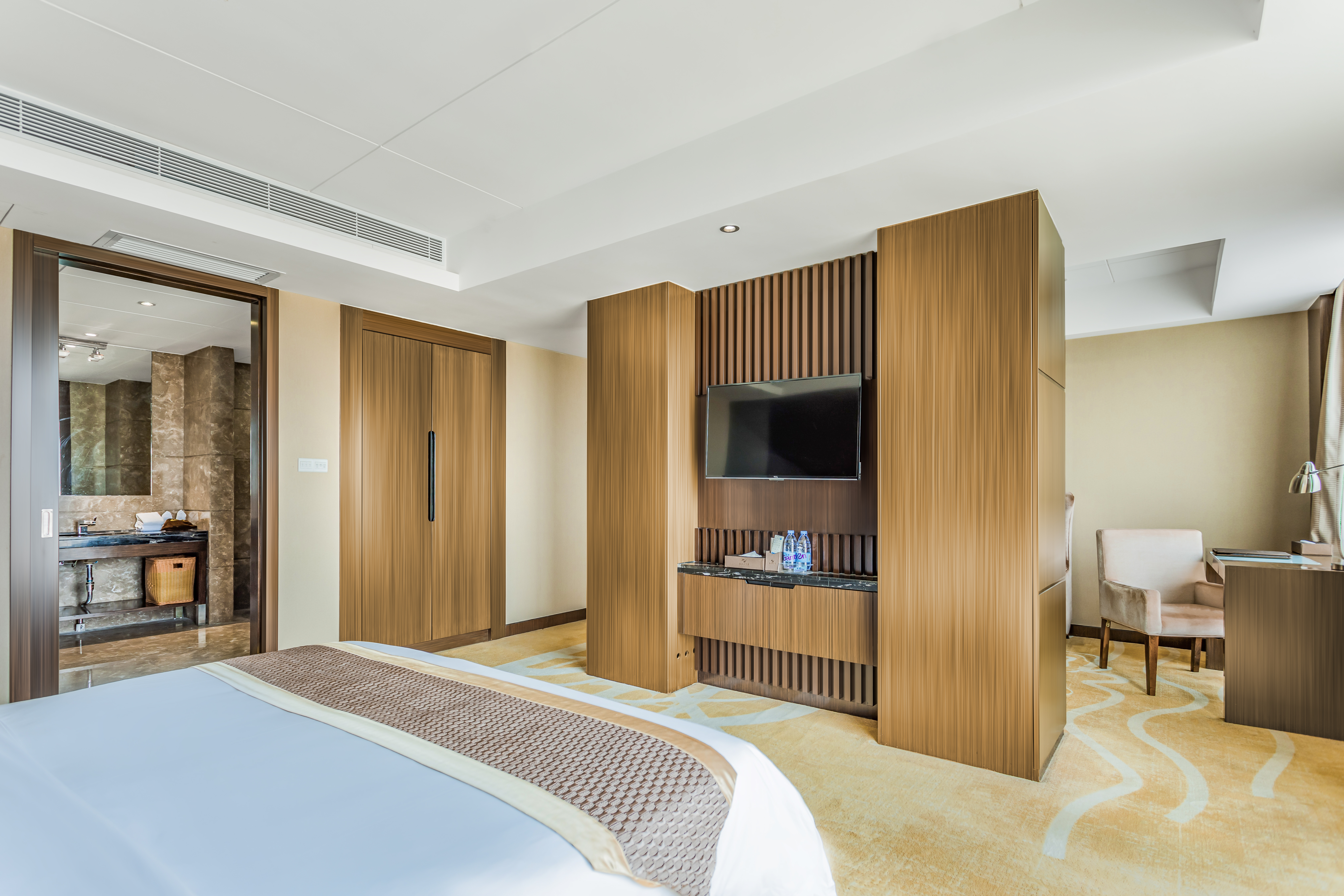 Santavan HotelAdvanced Suite