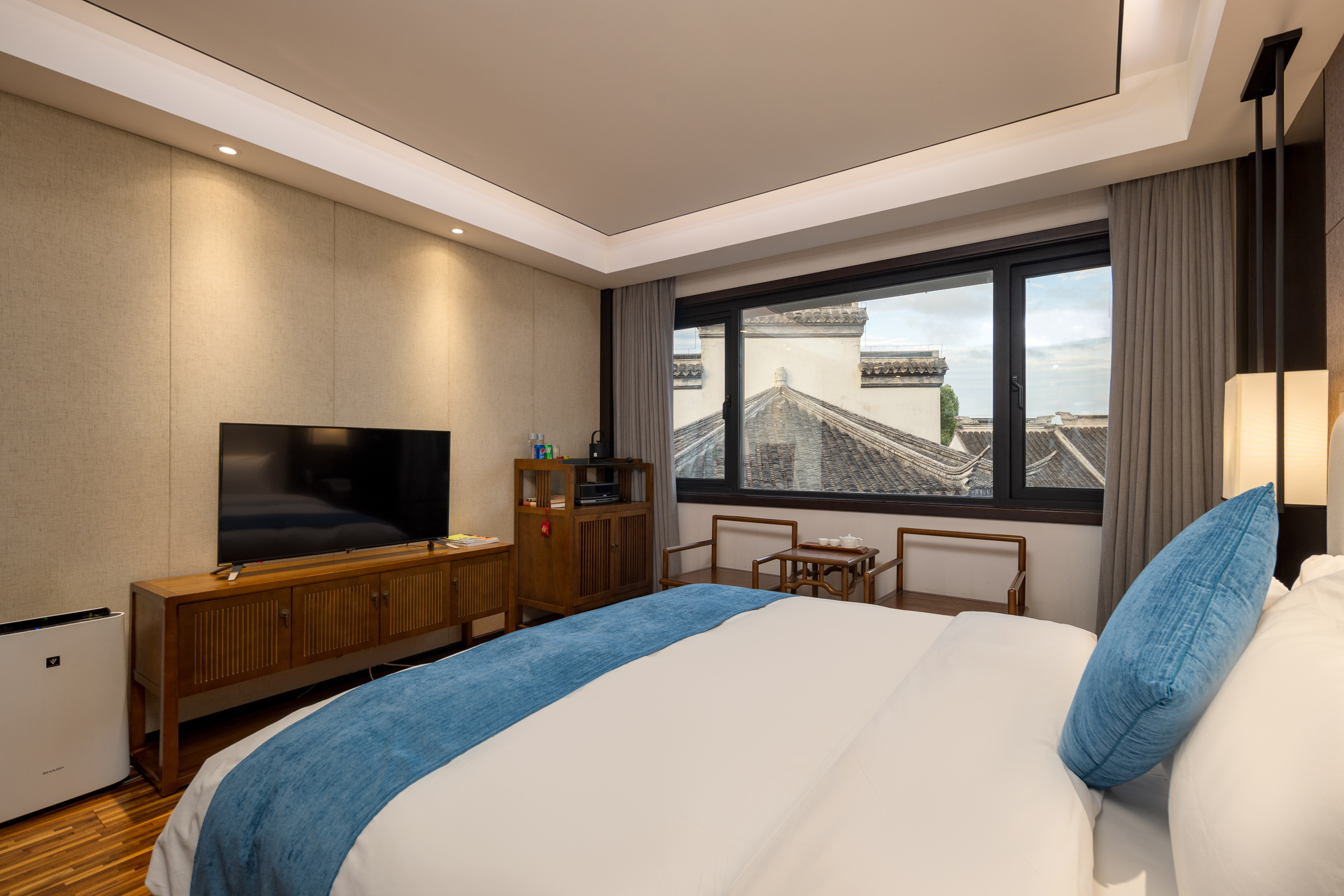 秋分·临街大床房