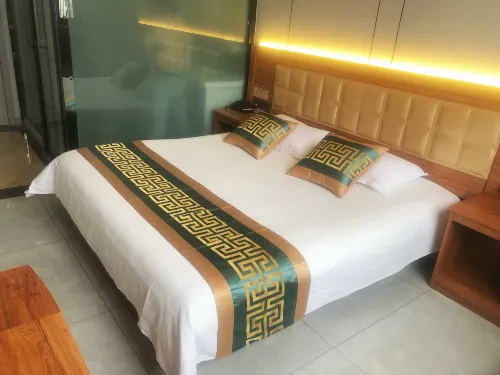 Crystal Hotel (People's Hospital) Hotels in Jishan County