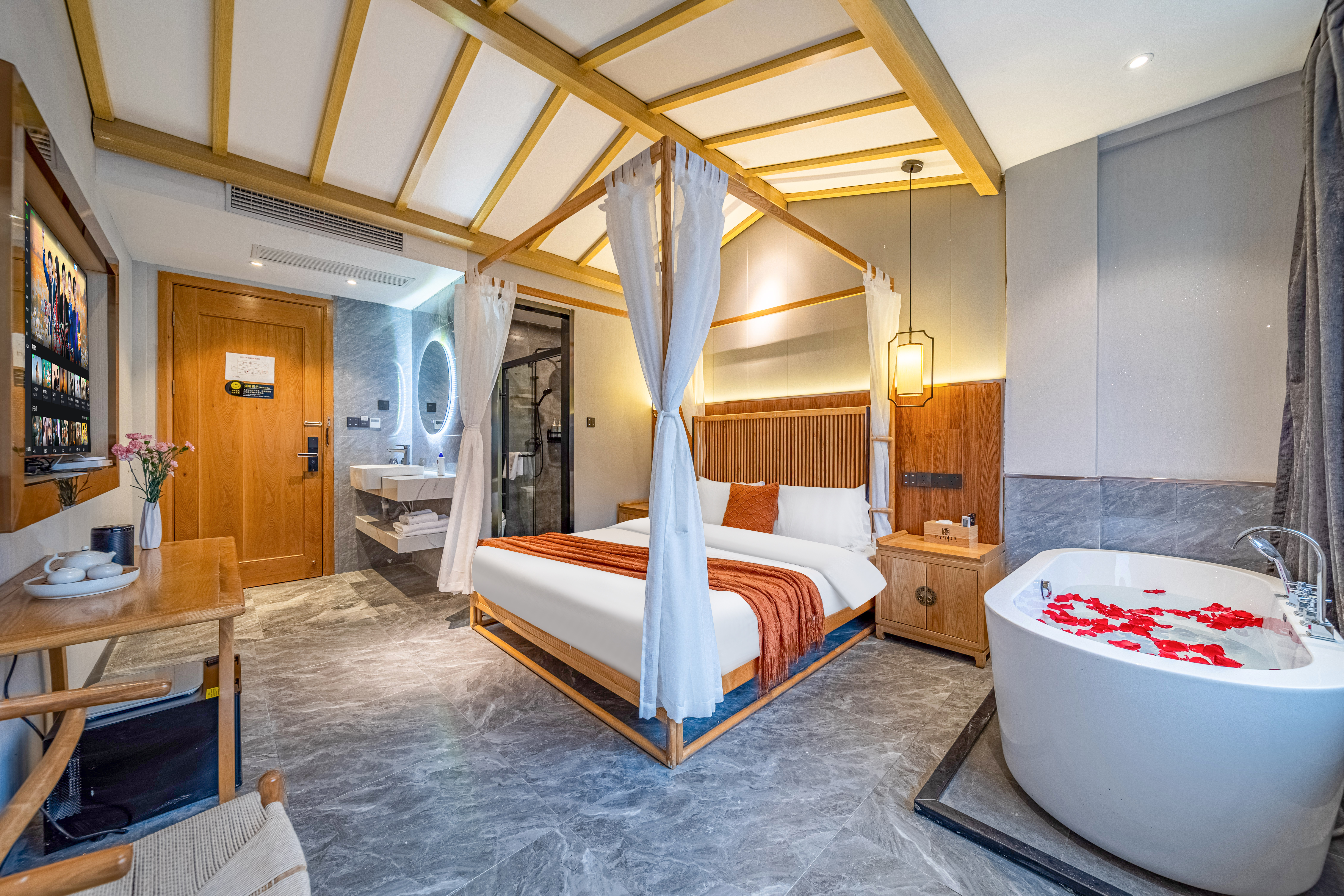 隐居·大床房【乳胶枕+舒适浴缸+轻纱帷幔】