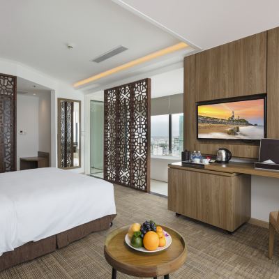 套房-帶陽台（Comodo） 科莫多芽莊飯店優惠